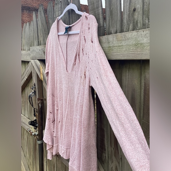 Rue + pink distressed sweater size 2X - Picture 3 of 6